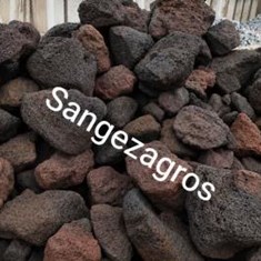سنگ-آتشفشانی-مرجانی-طبیعی-سنگ-مناسب-آبنما-و-محوطه-سازی-باغ-و-ویلا-سنگ-زاگرس-شیراز