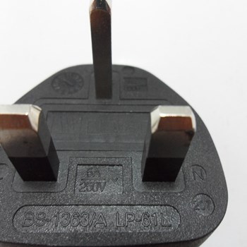 کابل-برق-1-5-متری-3-پین-فیوزدار-سرکج