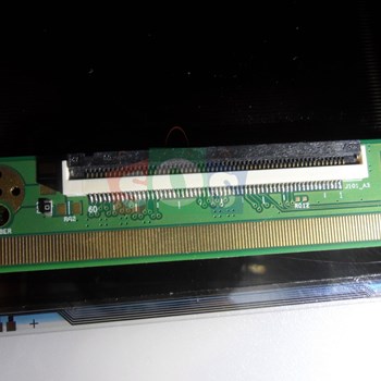 لیکوید-شکته-هایسنس-40M2160