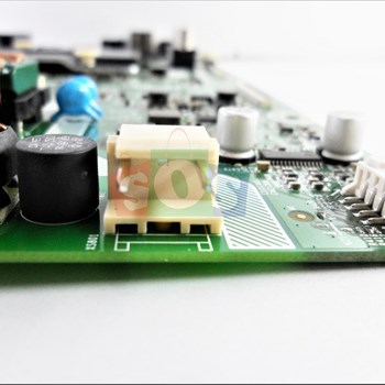 برد-مین-هایسنس-55B7101