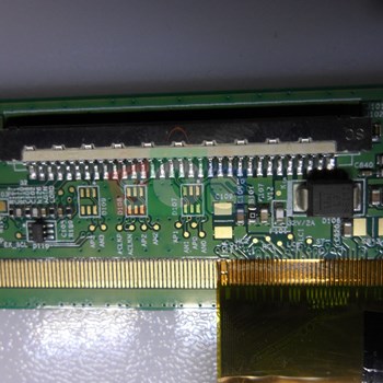 لیکویید-شکسته-هایسنس-32M2160P