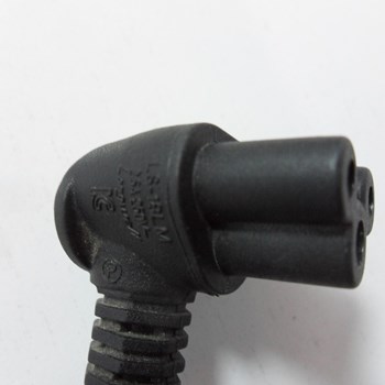 کابل-برق-1-5-متری-3-پین-فیوزدار-سرکج