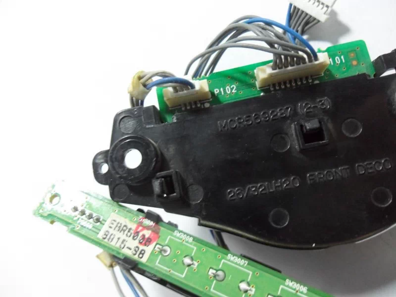 برد-چشمی-LG-مدل-32LH20-26LH20
