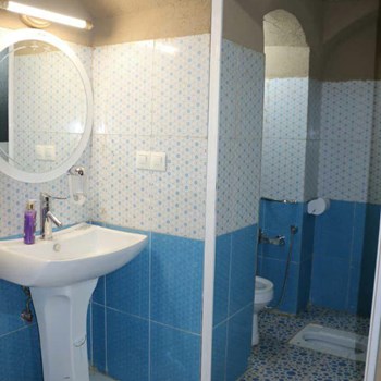 اقامتگاه-سنتی-کاچار